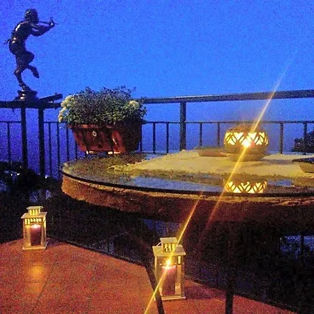 Bed and breakfast Domus Gaia 3*